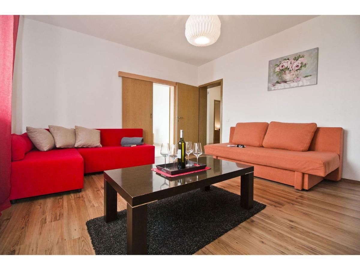 Apartment Josip โปดสตรานา ภายนอก รูปภาพ